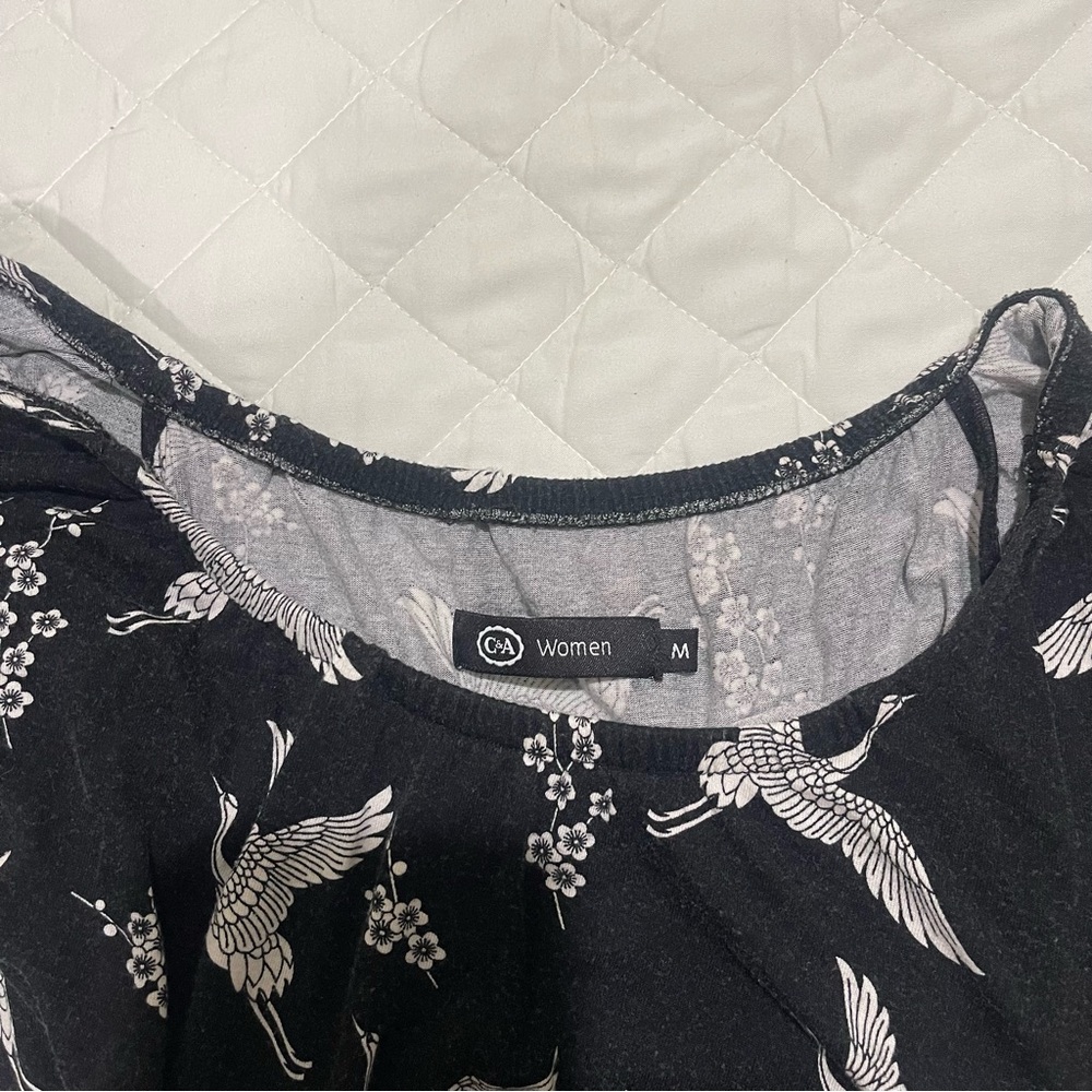 Stylish Black Dress with Bird Pattern - Picture 3 of 3